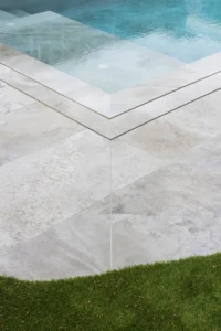Concrete pool