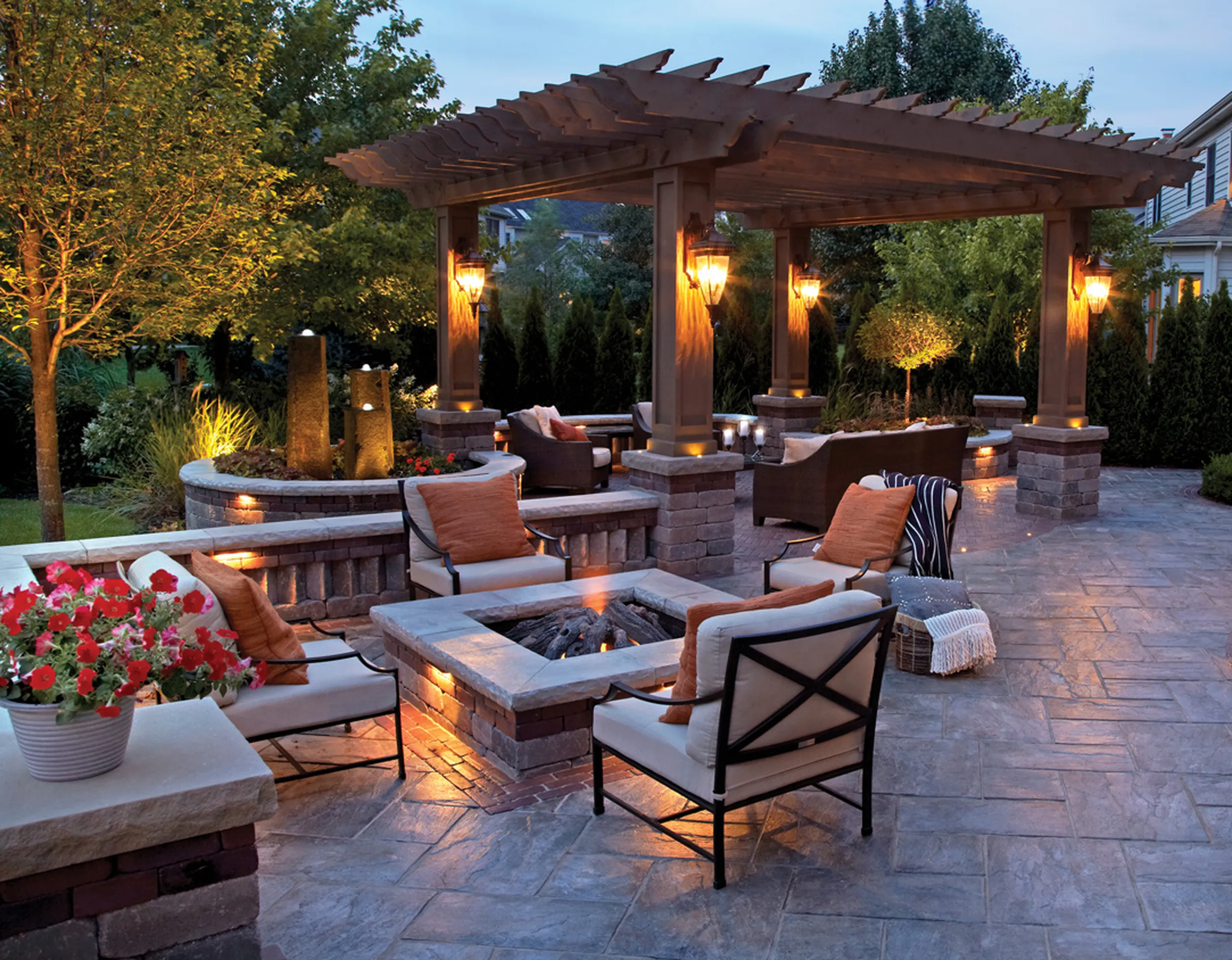Warmth & Ambiance: Enhance Your Outdoor Space with Fire Pits & Fireplaces Warmth & Ambiance: Enhance Your Outdoor Space with Fire Pits & Fireplaces